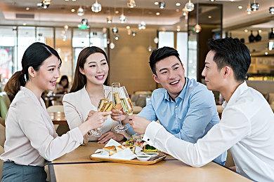 生命创造像素艺术《World for Two》中文版预定 9 月 9 日上市！